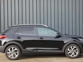 Kia Stonic (2025) thumbnail 3