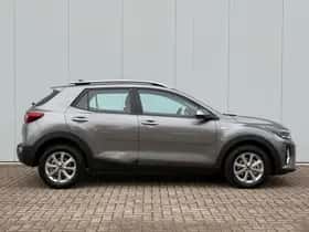 Kia Stonic (2025) thumbnail 4