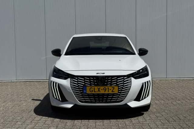 Peugeot 208 (2024) thumbnail 2