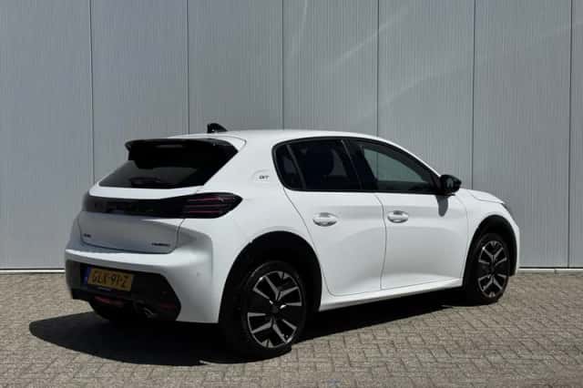 Peugeot 208 (2024) thumbnail 5