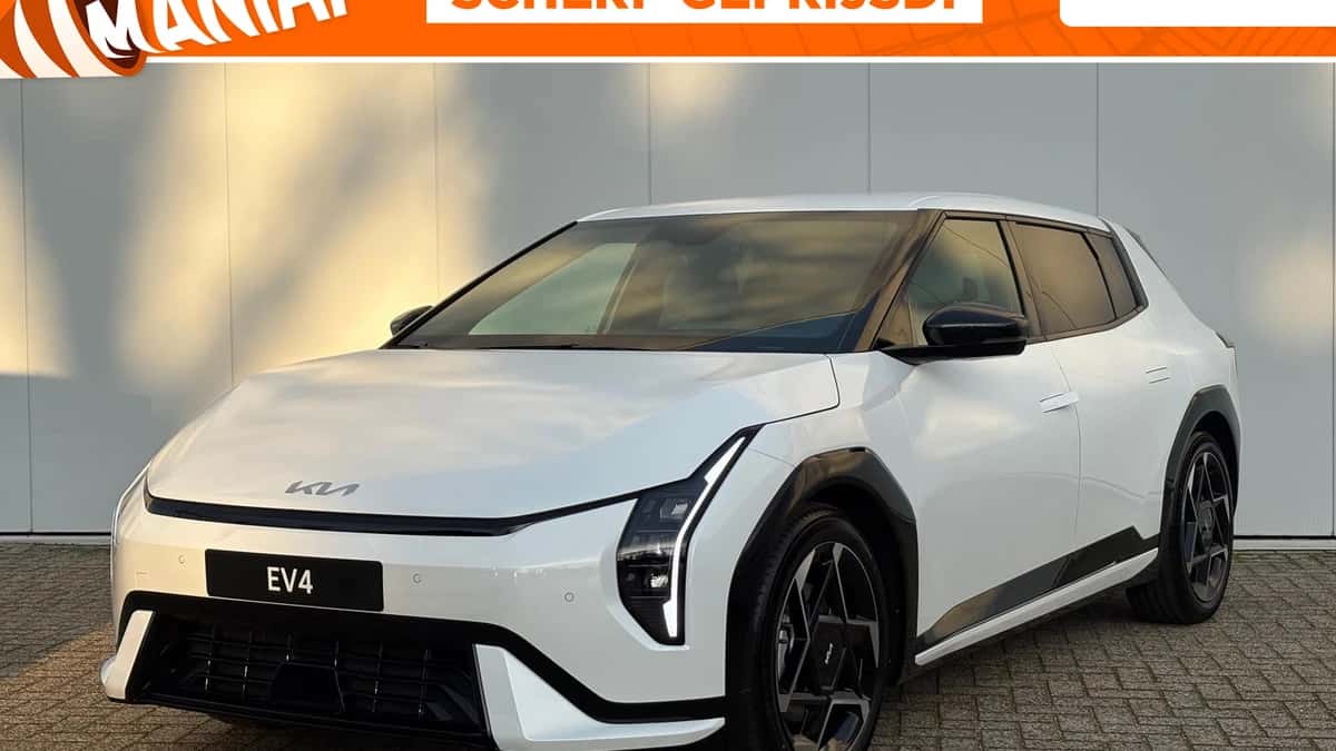 Kia EV4 (2025) — foto 1