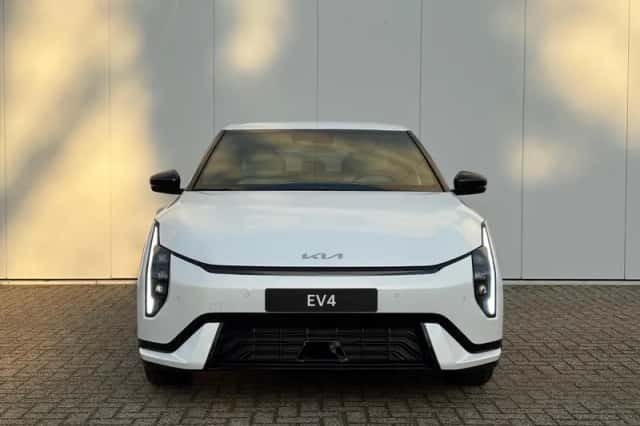 Kia EV4 (2025) thumbnail 2