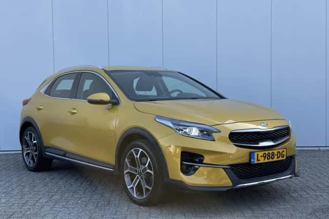 Kia XCeed (2021) thumbnail 3