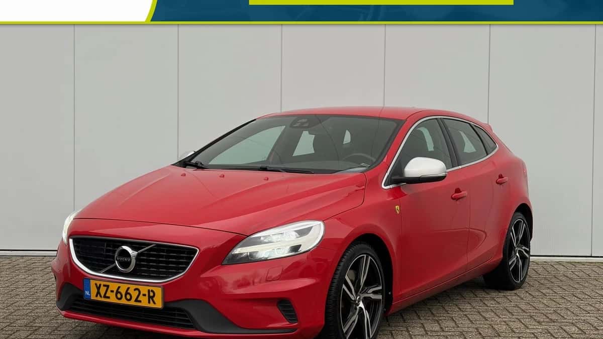 Volvo V40 (2017) — foto 1