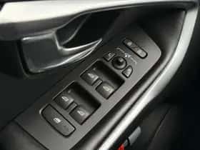 Volvo V40 (2017) thumbnail 33