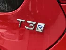 Volvo V40 (2017) thumbnail 42