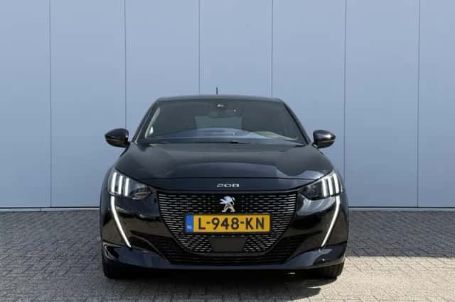 Peugeot 208 (2021) thumbnail 2
