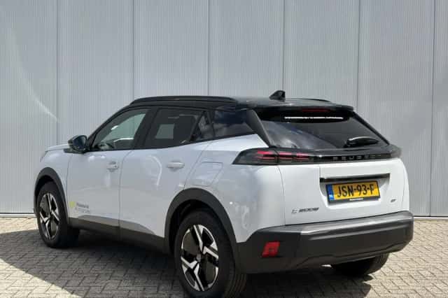 Peugeot e-2008 (2025) thumbnail 6