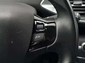 Peugeot 308 (2021) thumbnail 16