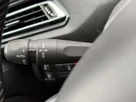 Peugeot 308 (2021) thumbnail 17