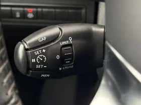Peugeot 308 (2021) thumbnail 19
