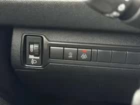 Peugeot 308 (2021) thumbnail 30