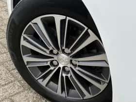 Peugeot 308 (2021) thumbnail 32