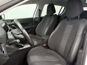 Peugeot 308 (2021) thumbnail 10