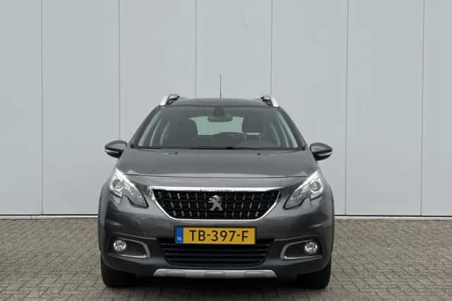 Peugeot 2008 (2018) thumbnail 2