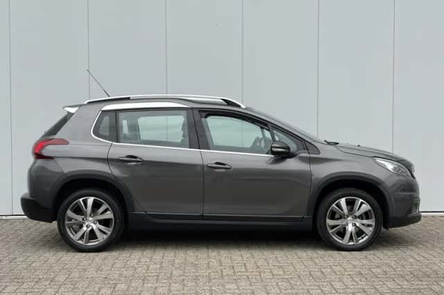 Peugeot 2008 (2018) thumbnail 4