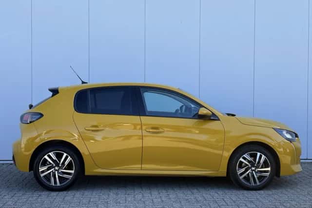 Peugeot 208 (2021) thumbnail 4