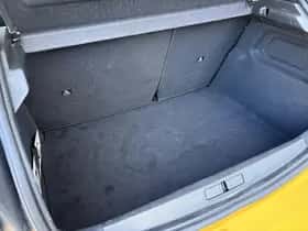 Peugeot 208 (2021) thumbnail 9