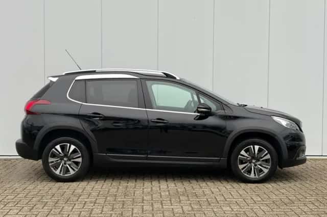 Peugeot 2008 (2017) thumbnail 4
