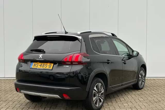 Peugeot 2008 (2017) thumbnail 5