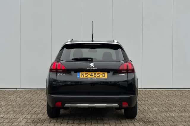 Peugeot 2008 (2017) thumbnail 6