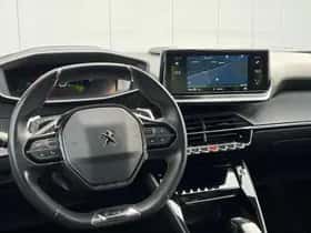Peugeot 2008 (2022) thumbnail 3