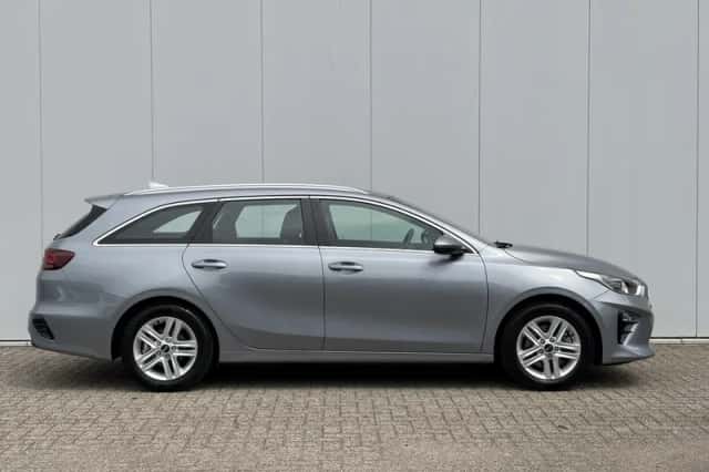 Kia Ceed Sportswagon (2021) thumbnail 4