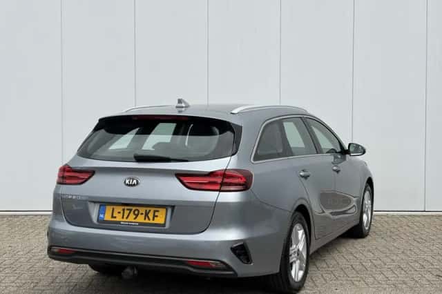 Kia Ceed Sportswagon (2021) thumbnail 5