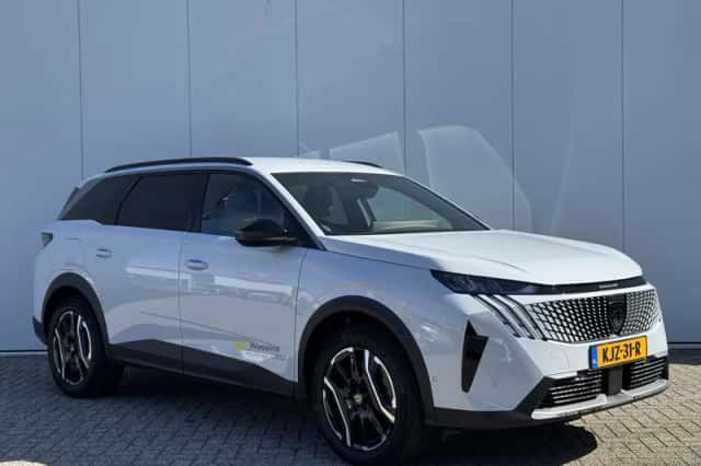 Peugeot 5008 (2026) thumbnail 3