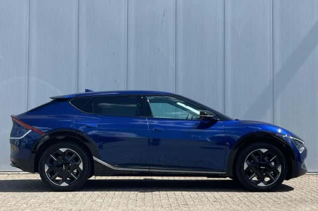 Kia EV6 (2025) thumbnail 4