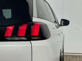 Peugeot 5008 (2021) thumbnail 39