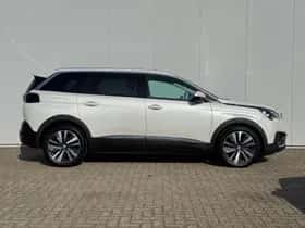 Peugeot 5008 (2021) thumbnail 5