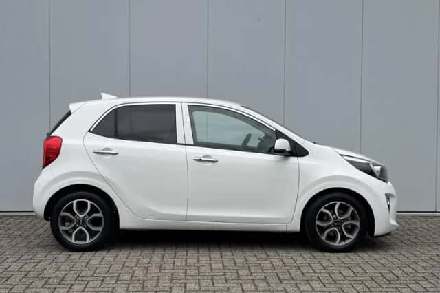 Kia Picanto (2021) thumbnail 5