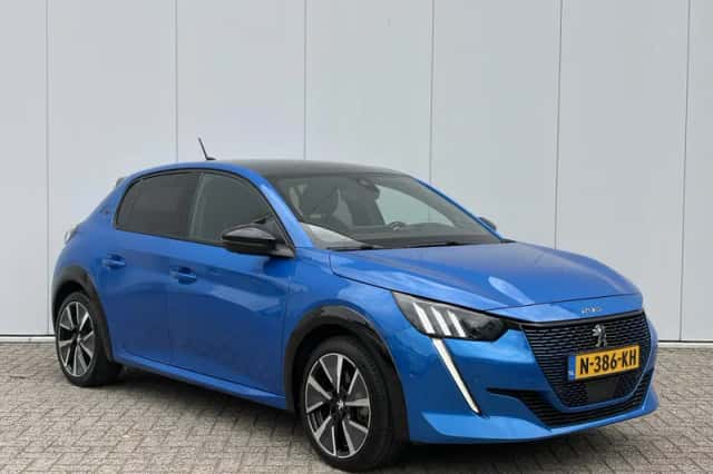 Peugeot e-208 (2021) thumbnail 4