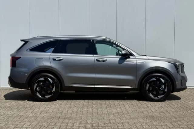 Kia Sorento (2026) thumbnail 4