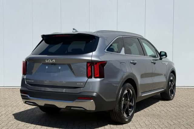 Kia Sorento (2026) thumbnail 5