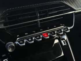 Peugeot 2008 (2020) thumbnail 28