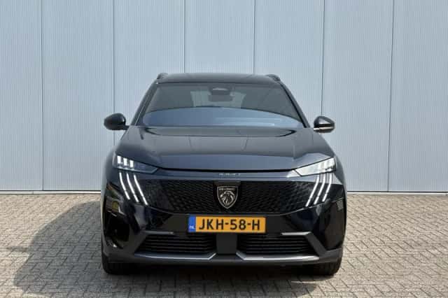 Peugeot 5008 (2025) thumbnail 3
