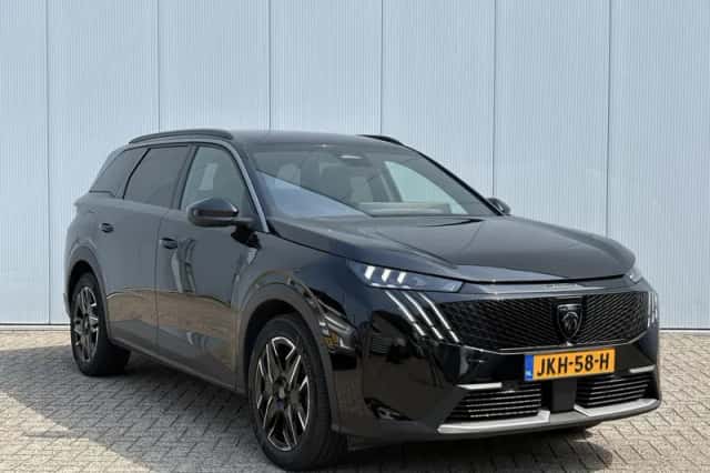 Peugeot 5008 (2025) thumbnail 4