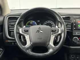 Mitsubishi Outlander (2018) thumbnail 15