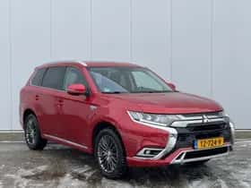 Mitsubishi Outlander (2018) thumbnail 4