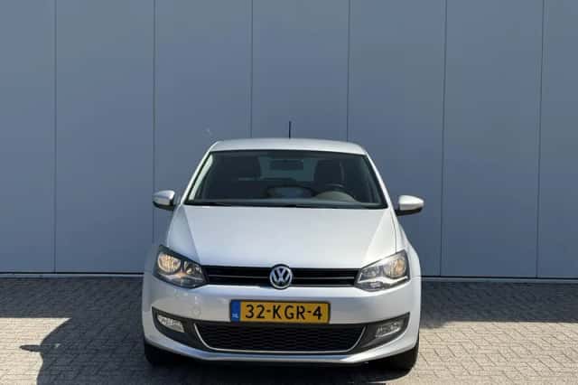 Volkswagen Polo (2009) thumbnail 2