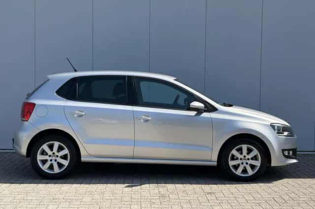 Volkswagen Polo (2009) thumbnail 4