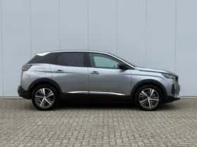 Peugeot 3008 (2024) thumbnail 4