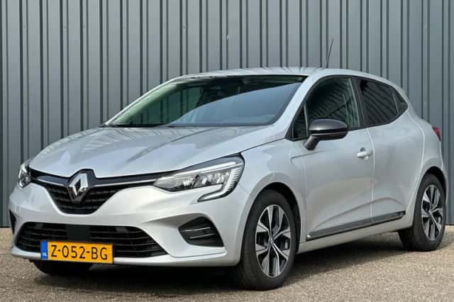 Renault Clio (2024) thumbnail 2