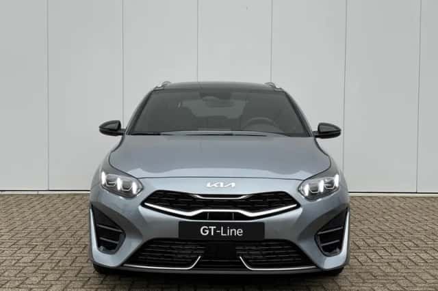 Kia Ceed (2025) thumbnail 2