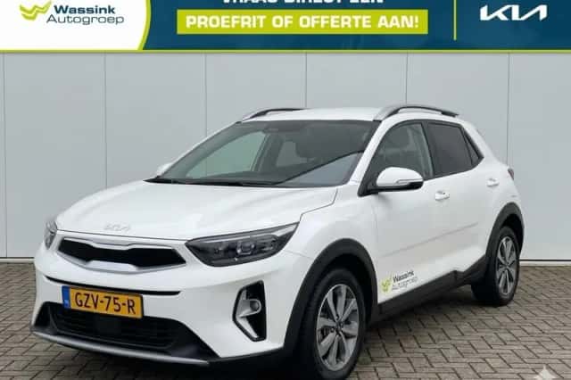 Kia Stonic (2025) thumbnail 1