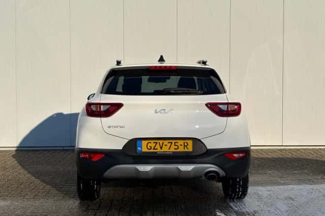 Kia Stonic (2025) thumbnail 6