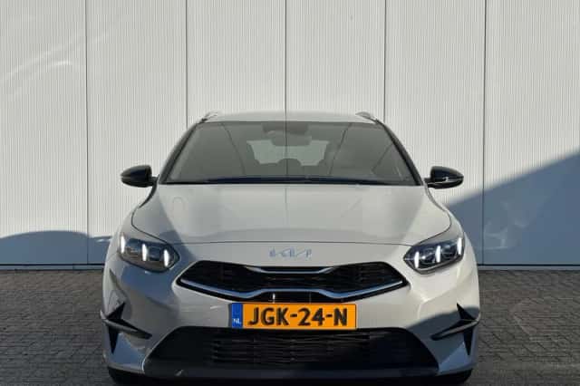 Kia Ceed Sportswagon (2025) thumbnail 2