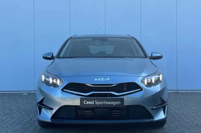 Kia Ceed (2025) thumbnail 2